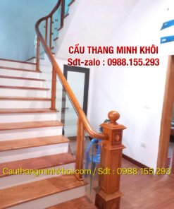 CẦU THANG KÍNH GỖ ĐẸP TẠI HÀ NỘI . LAN CAN CẦU THANG KÍNH ĐẸP TAY VỊN GỖ