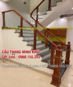 CẦU THANG KÍNH ĐẸP TAY VỊN GỖ TẠI HÀ NỘI . CẦU THANG KÍNH ĐẸP HIỆN ĐẠI