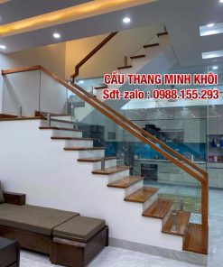 CẦU THANG KÍNH TAY VỊN GỖ ĐẸP . MẪU CẦU THANG KÍNH CƯỜNG LỰC TẠI HÀ NỘI