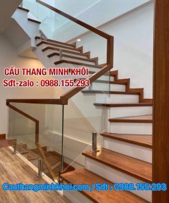 CẦU THANG KÍNH TAY VỊN GỖ ĐẸP . MẪU CẦU THANG LAN CAN KÍNH CƯỜNG LỰC