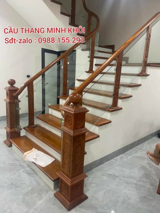 CẦU THANG KÍNH ĐẸP TAY GỖ . CẦU THANG KÍNH CƯỜNG LỰC TẠI HÀ NỘI