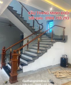 CẦU THANG KÍNH ĐẸP TAY GỖ. MẪU CẦU THANG KÍNH CƯỜNG LỰC HIỆN ĐẠI