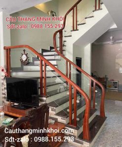 CẦU THANG KÍNH CƯỜNG LỰC ĐẸP. CẦU THANG KÍNH GỖ ĐẸP TẠI HÀ NỘI