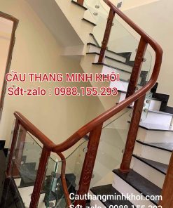 CẦU THANG LAN CAN KÍNH CƯỜNG LỰC . TAY VỊN CẦU THANG KÍNH GỖ ĐẸP